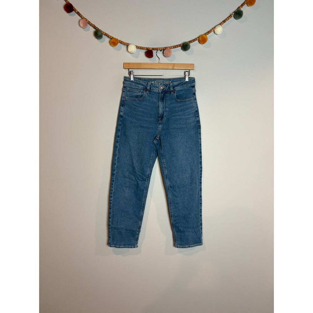 American Eagle medium wash Mom Straight Jeans